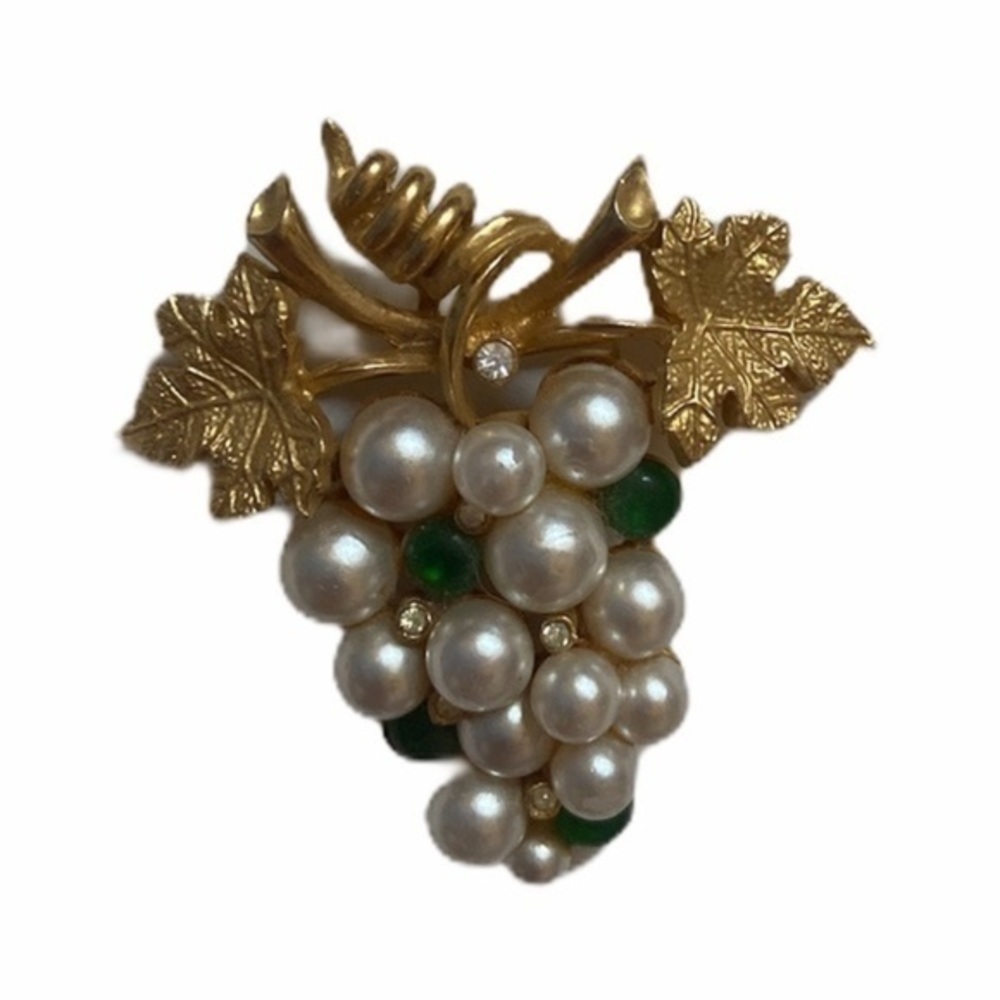 Vintage Capri Grape Brooch